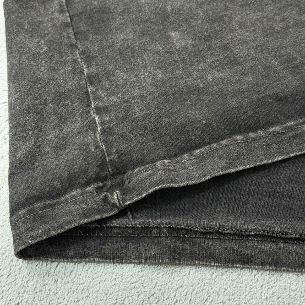 Mua sỉ Áo Thun Ba lỗ Sát Nách Wash Unisex giá sỉ tận xưởng. Chất cotton wash vintage chuẩn form streetwear, đủ size từ S-5XL, đổi trả 1-1 uy tín