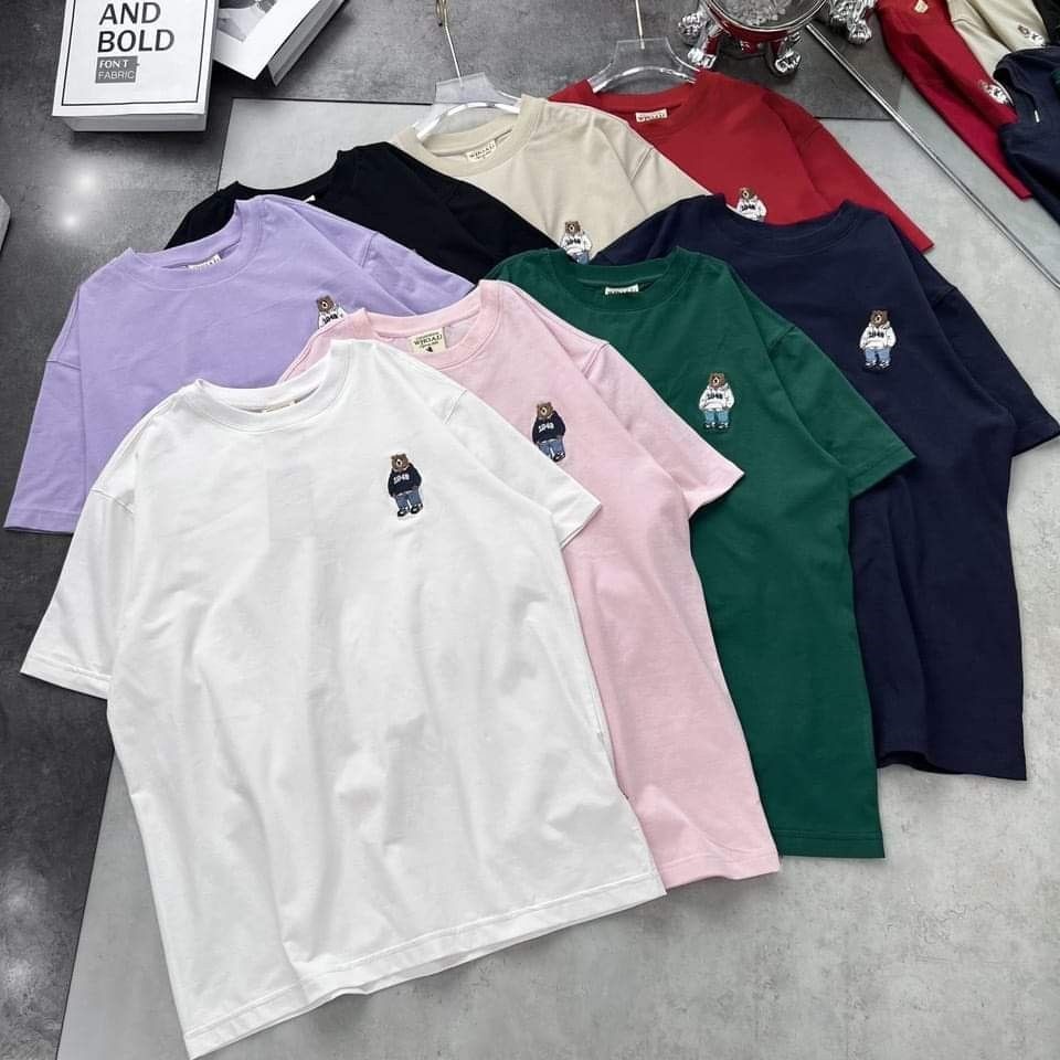 Tìm kiếm nguồn hàng sỉ quần áo uy tín là bước quan trọng giúp chủ shop tối ưu lợi nhuận và hạn chế rủi ro tồn kho. Khám phá ngay 5 tiêu chí chọn xưởng sỉ chất lượng cùng những lợi thế vượt trội từ Xưởng may quần áo Lava.